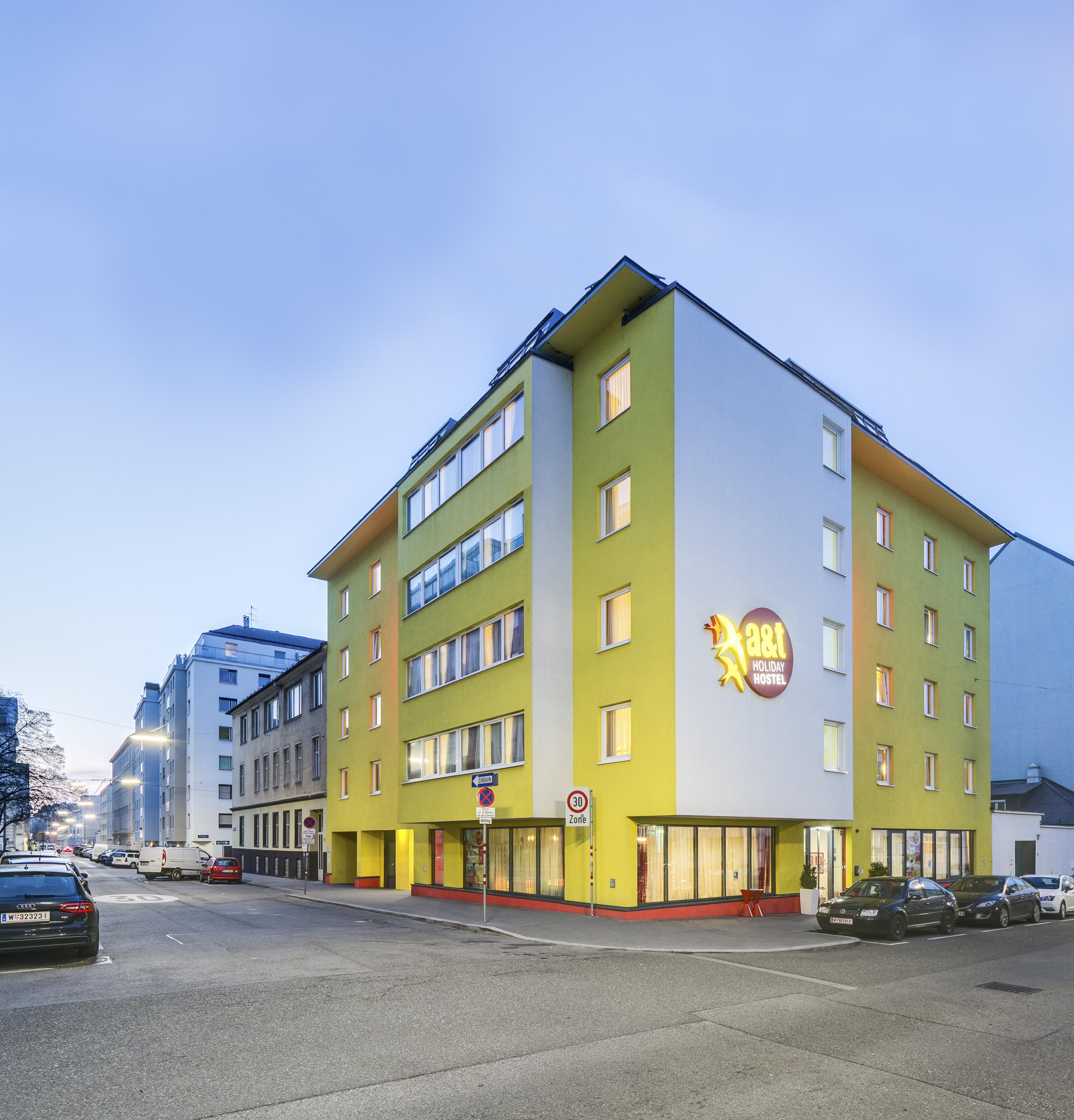 T holiday. Holiday Hostel. Австрия общежития